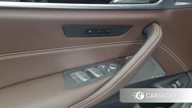 BMW 5 Series (G30) id 4880678 из Кореи 22