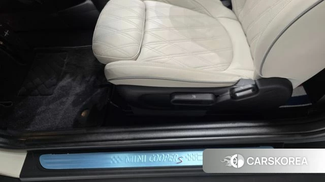 Mini Cooper S id 4735728 из Кореи 22