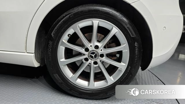 Mercedes-Benz A-Class W177 id 4769946 из Кореи 22
