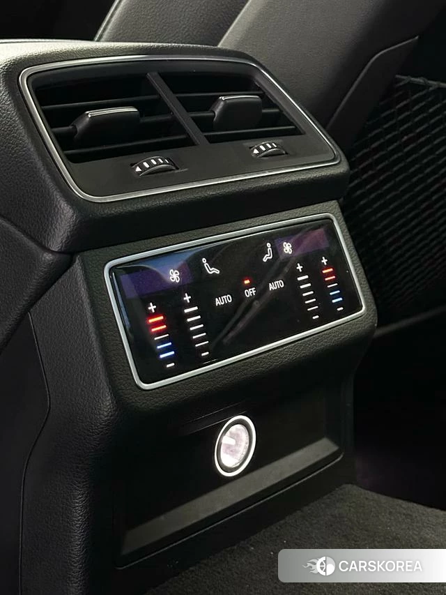 Audi A6L id 4240574 из Китая 22