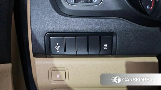 Kia The New Carnival id 4269412 из Кореи 22