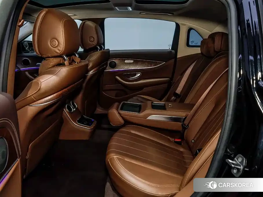 Mercedes-Benz E-Class id 4634719 из Китая 22