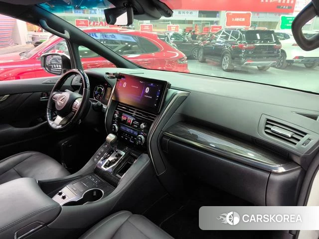Lexus LM id 4291449 из Китая 22