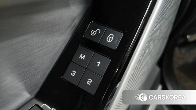 Land Rover Range Rover Velar id 4708389 из Кореи 22