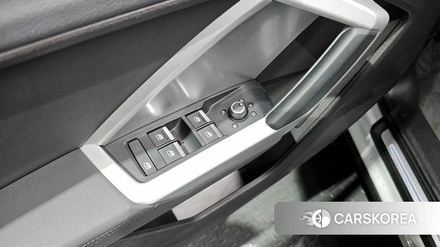 Audi Q3 (F3) id 4377281 из Кореи 22