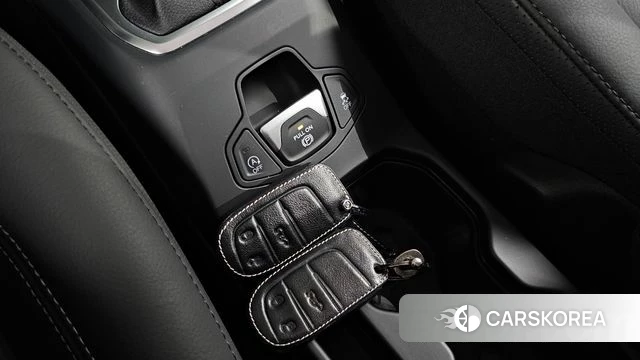 Jeep Renegade id 4871159 из Кореи 22