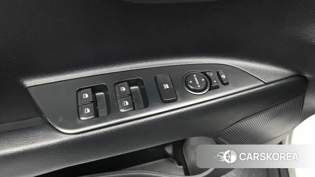 Kia Stonic id 4251150 из Кореи 22