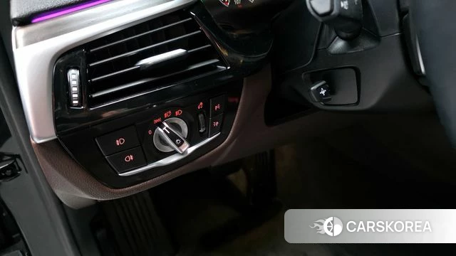 BMW 5 Series (G30) id 4331417 из Кореи 22