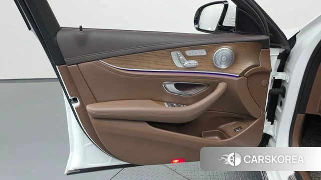 Mercedes-Benz E-Class W213 id 4662488 из Кореи 22