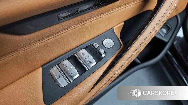 BMW 5 Series (G30) id 4535619 из Кореи 22