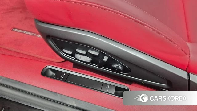 Porsche 911(992) id 4649558 из Кореи 22