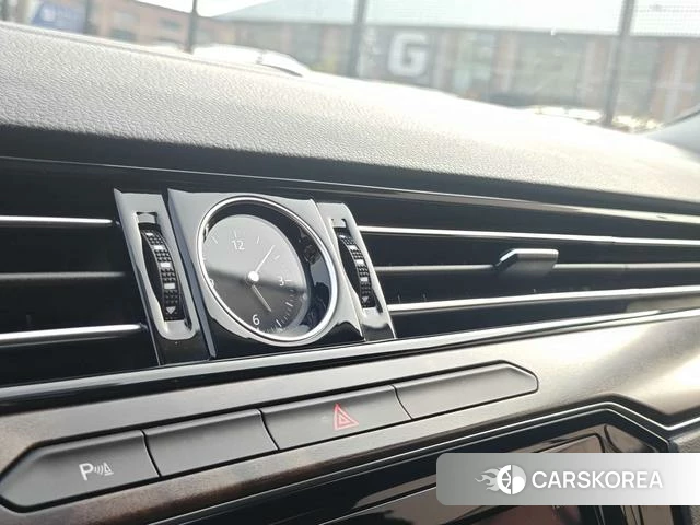 Volkswagen Magotan id 4235443 из Китая 22