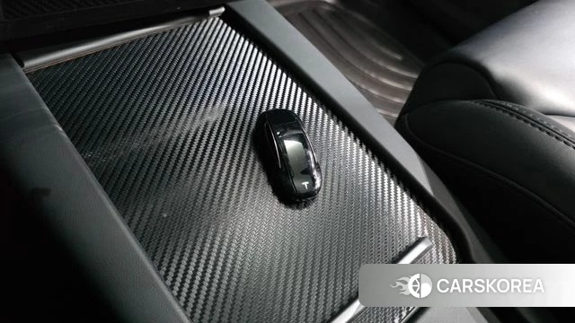 Tesla Model X id 4693816 из Кореи 22