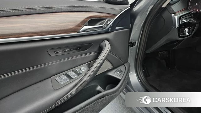 BMW 5 Series (G30) id 4494298 из Кореи 22