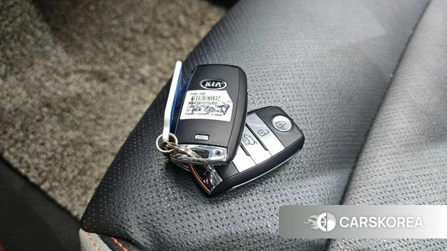 Kia Stonic id 4718053 из Кореи 22