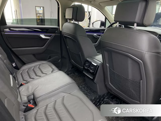 Volkswagen Touareg id 3869755 из Китая 22