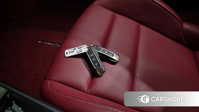 Porsche 911(992) id 4368850 из Кореи 22