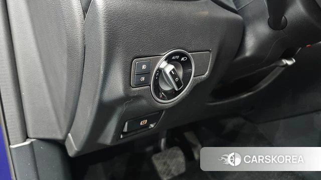 Infiniti Q30 id 4285716 из Кореи 22