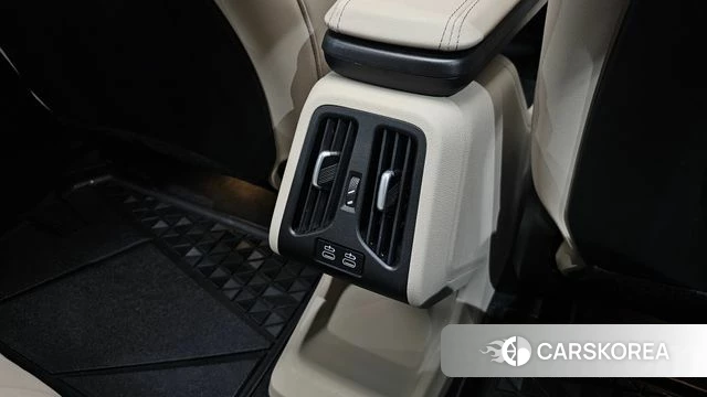 BMW iX1 (U11) id 4242834 из Кореи 22