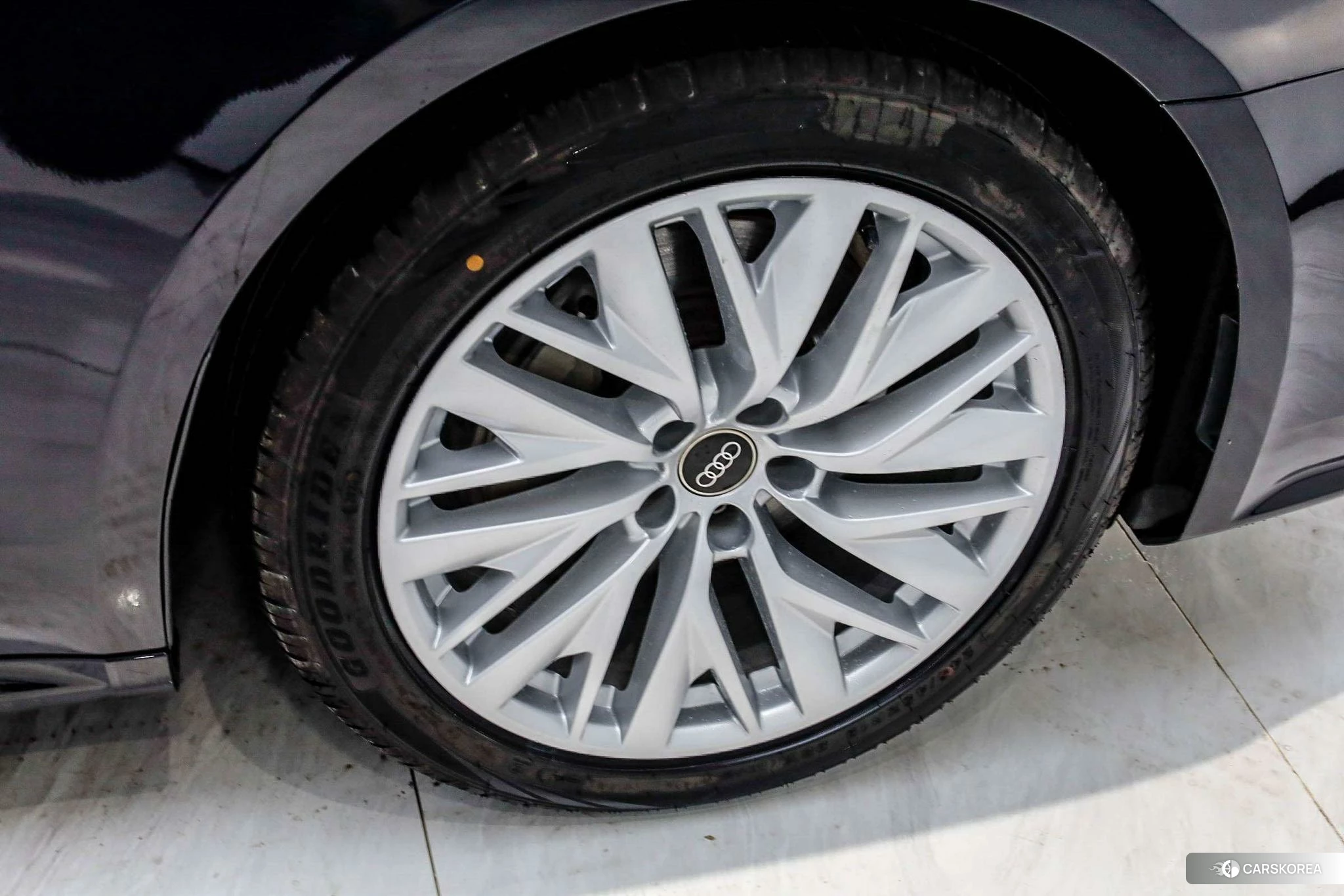 Audi A7L id 4467994 из Китая 22