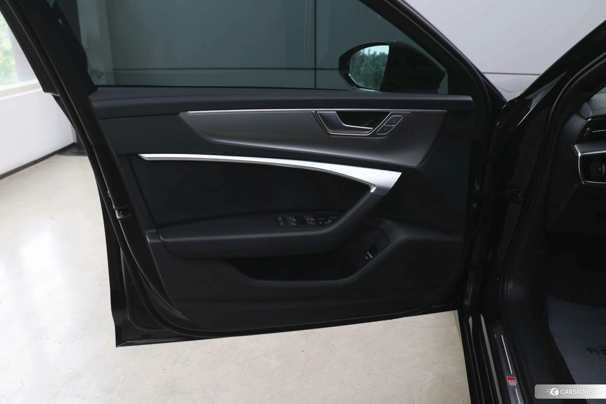 Audi A6L id 4467595 из Китая 22
