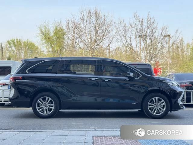 Toyota Saina id 4274150 из Китая 22
