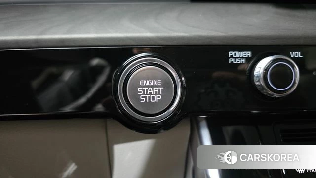 Kia Carnival 4th generation id 4201391 из Кореи 22