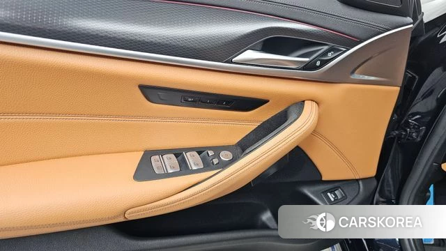 BMW 5 Series (G30) id 4641158 из Кореи 22
