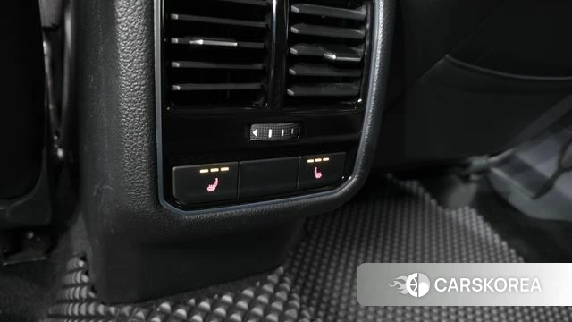 Volkswagen The New Passat id 4865432 из Кореи 22