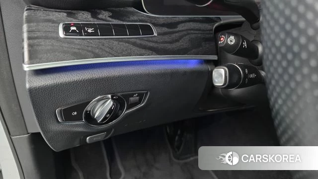 Mercedes-Benz E-Class W213 id 4531099 из Кореи 21