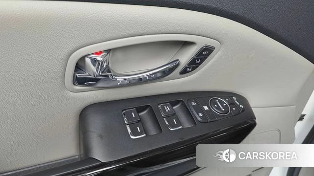 Kia The New Carnival id 4658390 из Кореи 22