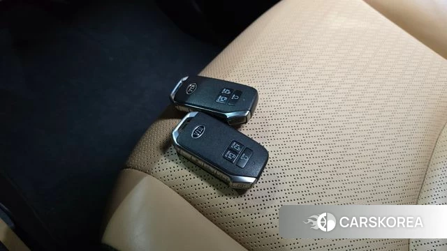 Kia Carnival 4th generation id 4250381 из Кореи 22