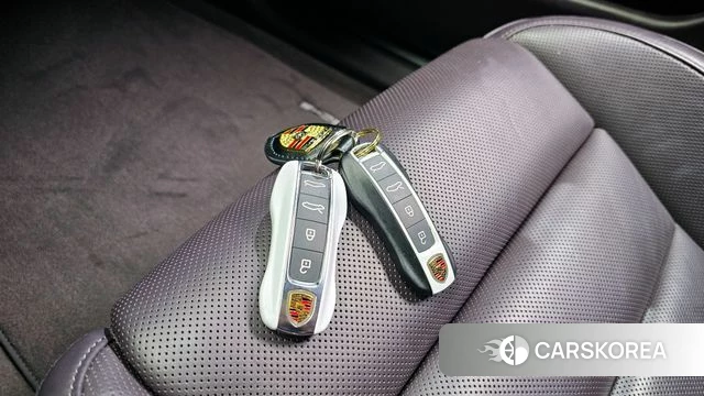 Porsche Taycan id 4231781 из Кореи 22