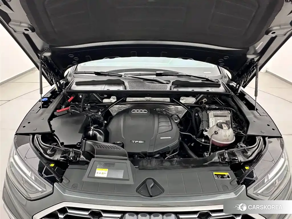Audi Q5L id 4659909 из Китая 22
