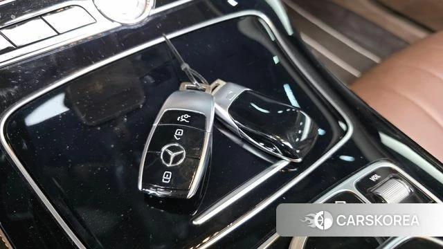 Mercedes-Benz E-Class W213 id 4424638 из Кореи 22