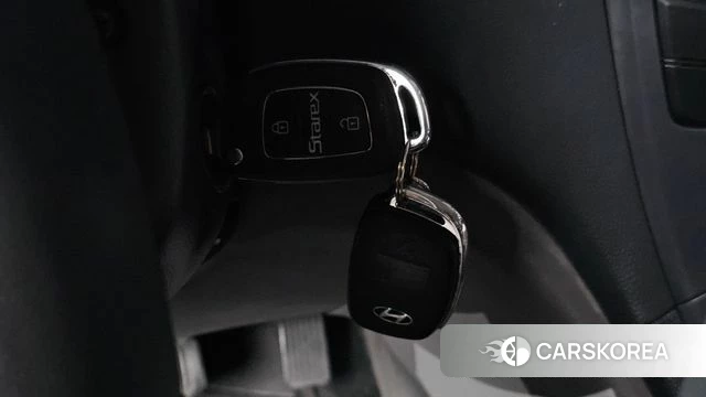 Hyundai The New Grand Starex id 4642758 из Кореи 22