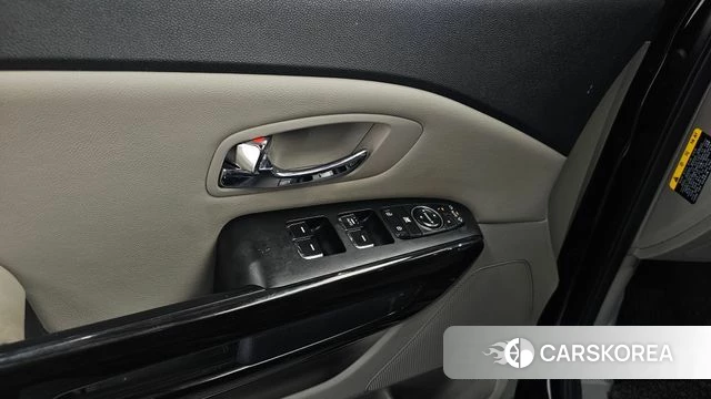 Kia The New Carnival id 4849482 из Кореи 22