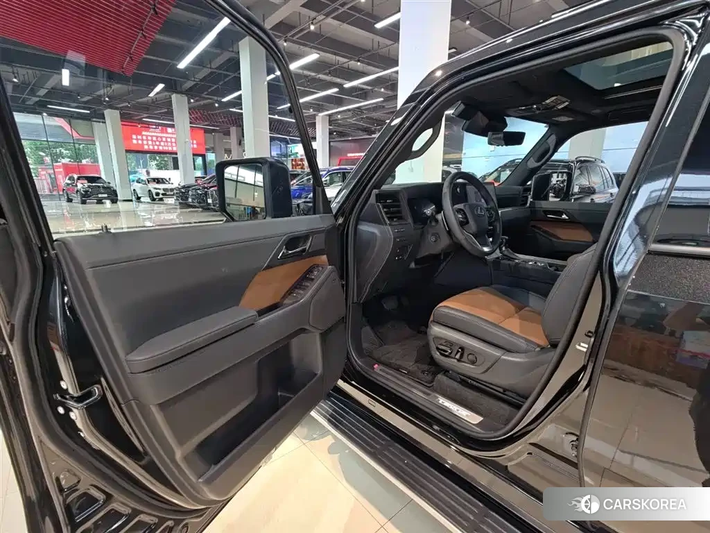 Lexus GX id 4599622 из Китая 22