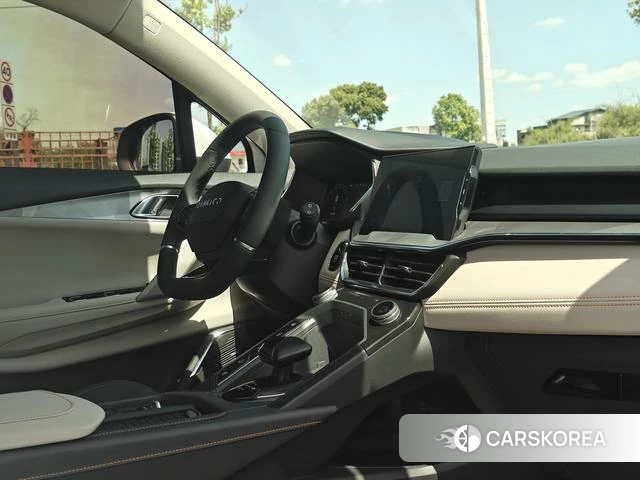 Lynk 06 EM-P id 4217537 из Китая 22
