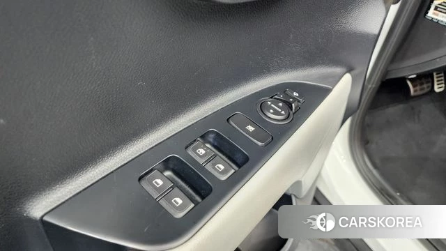 Kia Stonic id 4615292 из Кореи 22