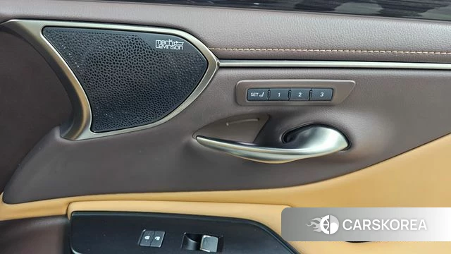 Lexus ES300h 7th generation id 4609260 из Кореи 22