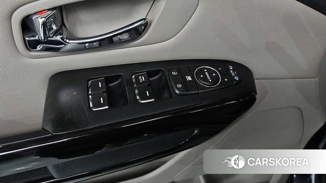 Kia The New Carnival id 4760137 из Кореи 22