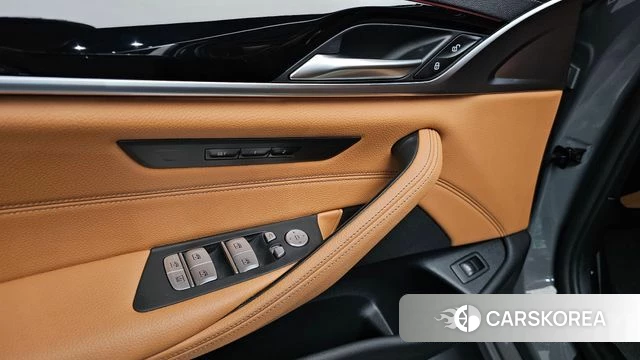 BMW 5 Series (G30) id 4592479 из Кореи 22