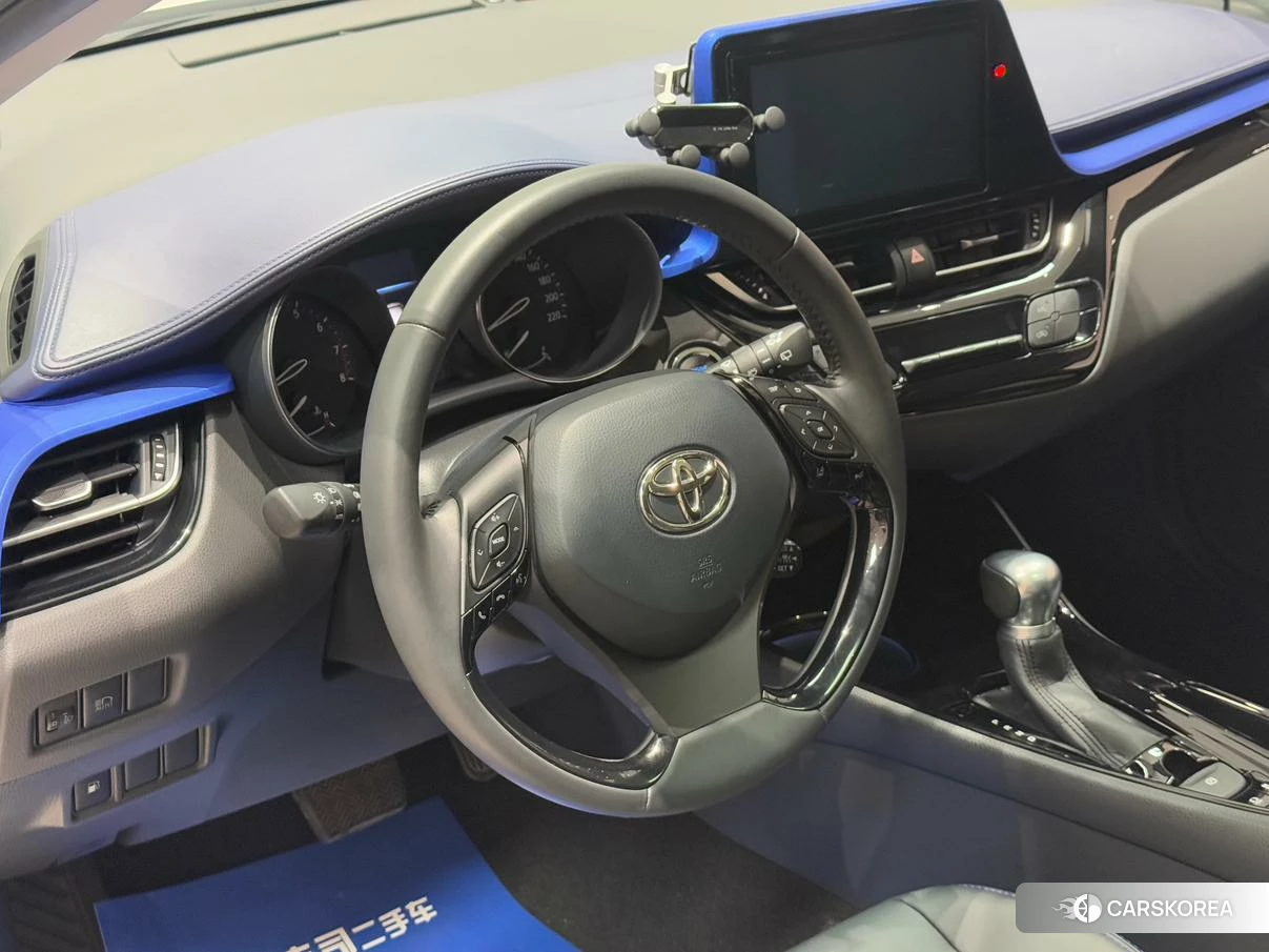 Toyota C-HR id 4454740 из Китая 22