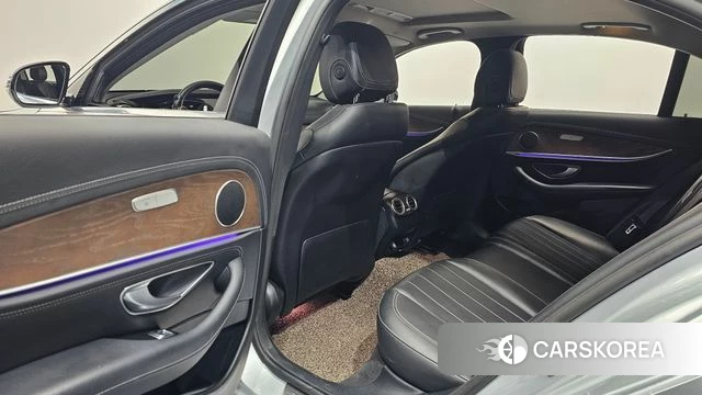 Mercedes-Benz E-Class W213 id 4482898 из Кореи 22