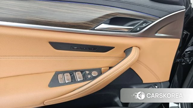 BMW 5 Series (G30) id 4557177 из Кореи 22