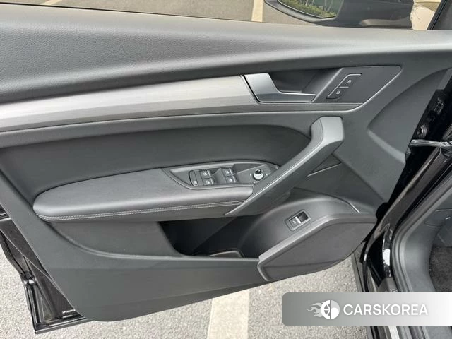Audi Q5L id 4275516 из Китая 22