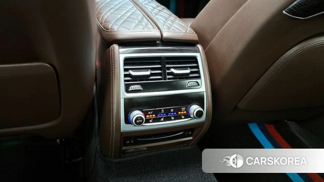 BMW 7 Series (G11) id 4284970 из Кореи 22
