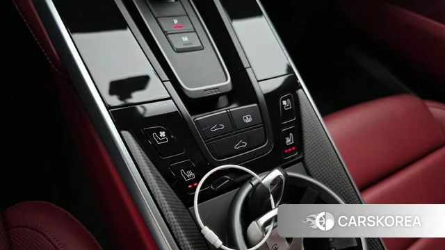 Porsche 911(992) id 4671379 из Кореи 22