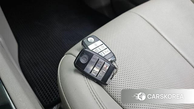 Kia The New Carnival id 4496909 из Кореи 22